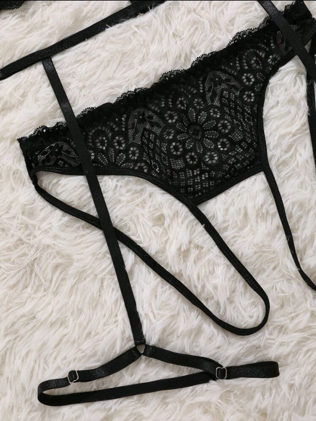 Ensemble de lingerie seins nu et sans entre-jambe